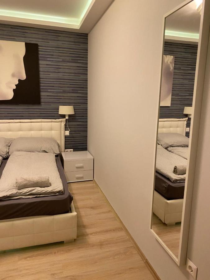 Parizsi Udvar I. Apartment Debrecen Dış mekan fotoğraf