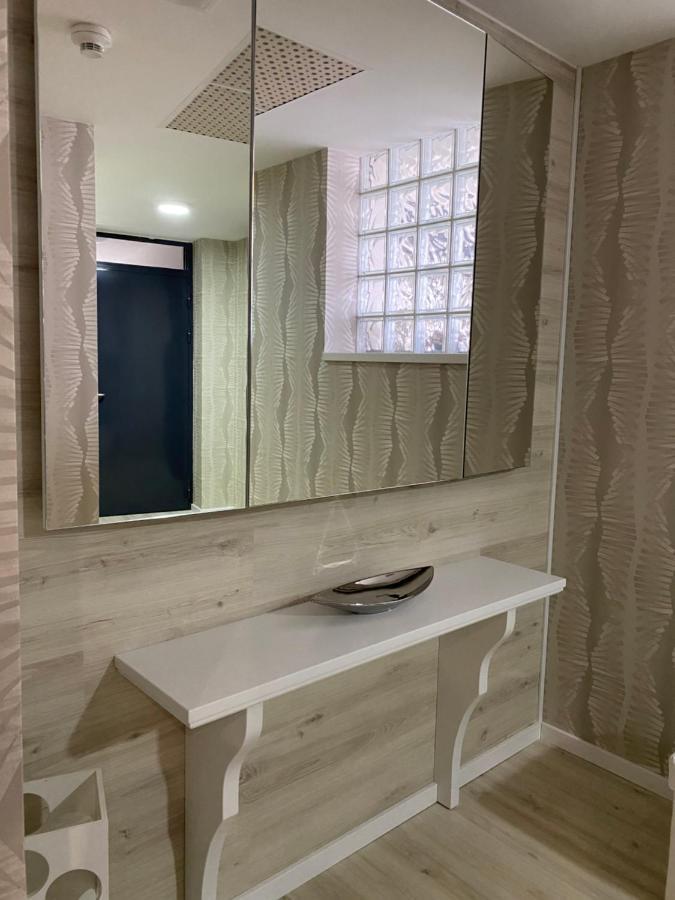 Parizsi Udvar I. Apartment Debrecen Dış mekan fotoğraf